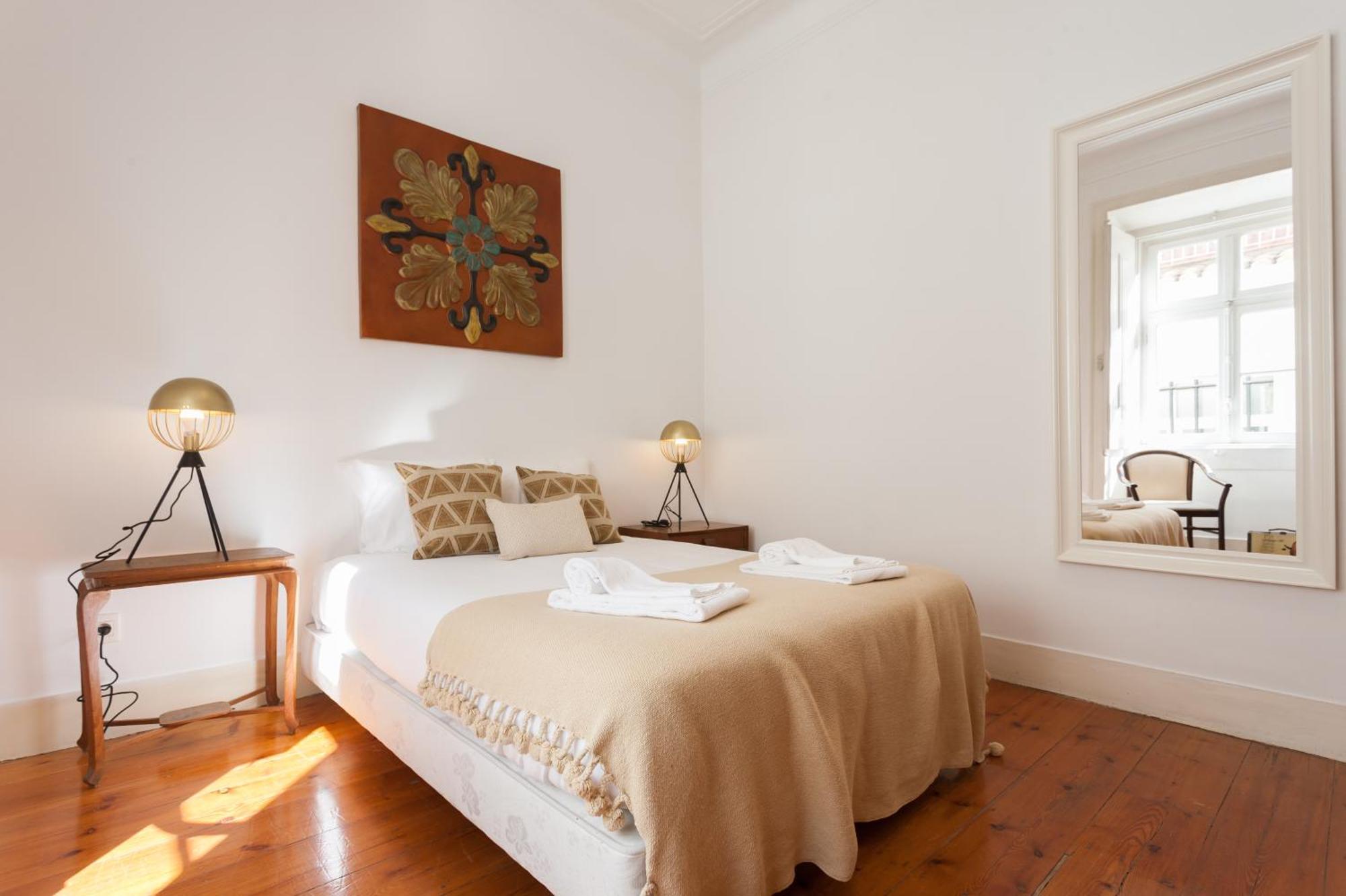Tejo Vintage Three-Bedroom Apartment - By Lu Holidays Lisbon Luaran gambar