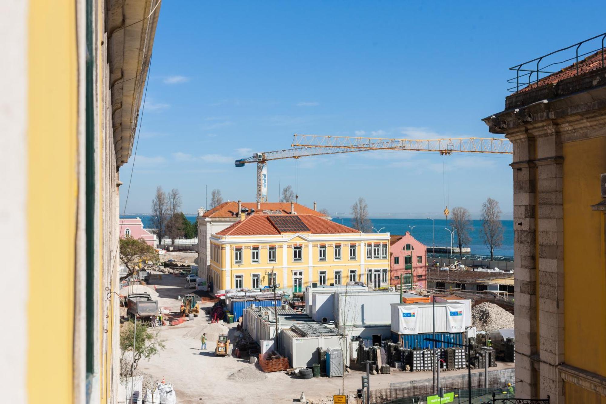 Tejo Vintage Three-Bedroom Apartment - By Lu Holidays Lisbon Luaran gambar